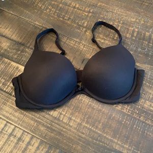 EUC! Victoria Secret 34D Black Bra